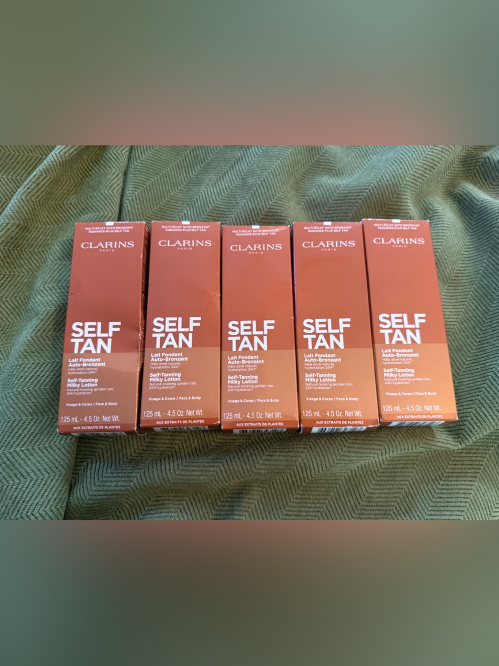 NWT Clarins sunless tan lotion 4.5 oz